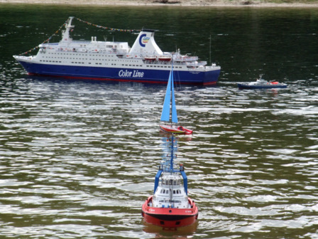 Auf dem Wasser war wie immer viel los !